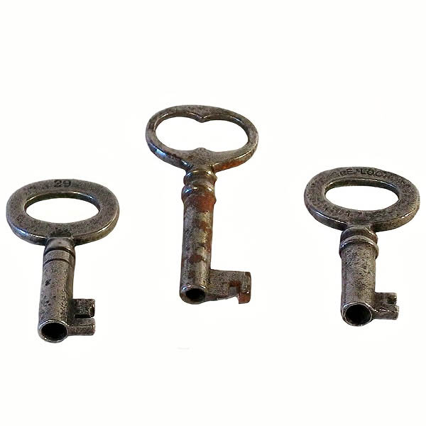 Antique Hollow Center Specialty Keys