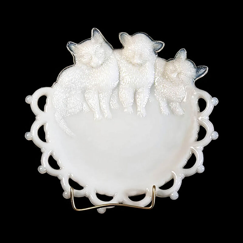 EAPG, Three Kitten Plate, Cat Plate, milkglass, Westmoreland Specialty Company