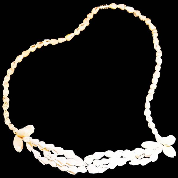 Cowie Shell Handcrafted Necklace from Hawaii